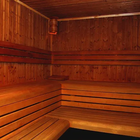 Club 218 Wellness Lakas Apartman